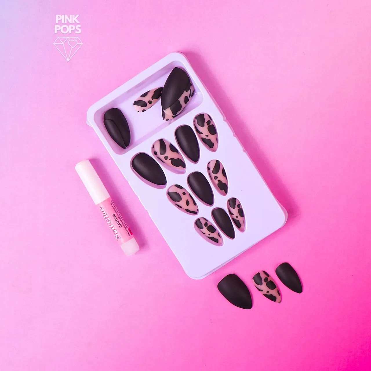 Enchanting Pink & Black Faux Nail
