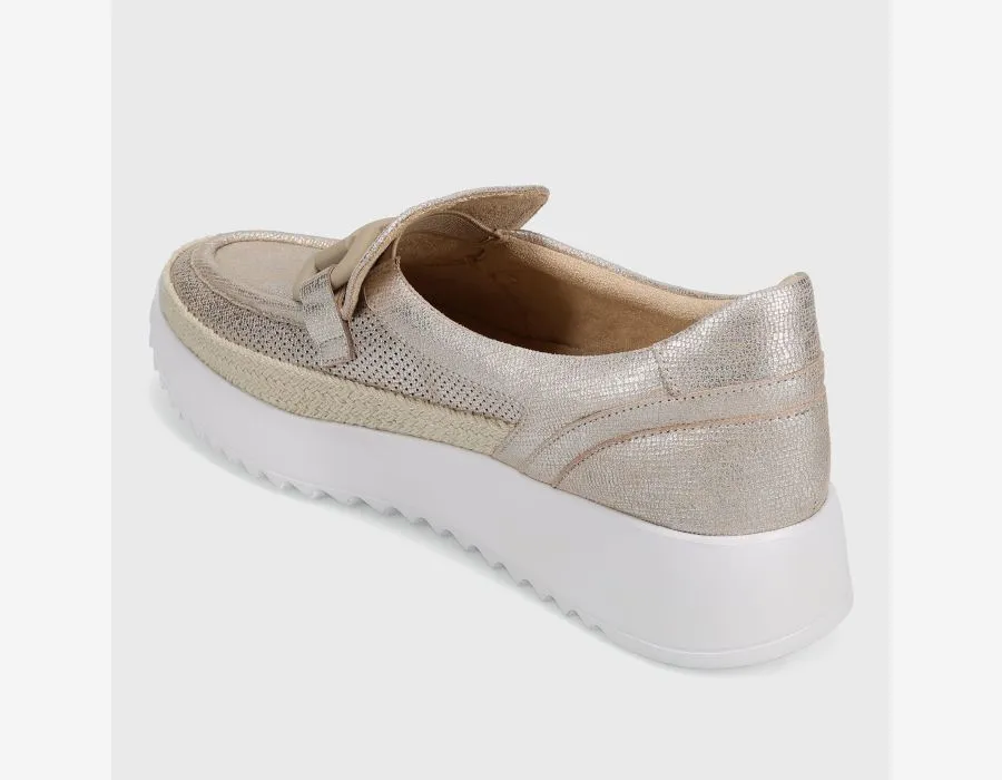 QUENTA ATHLEISURE SHOE